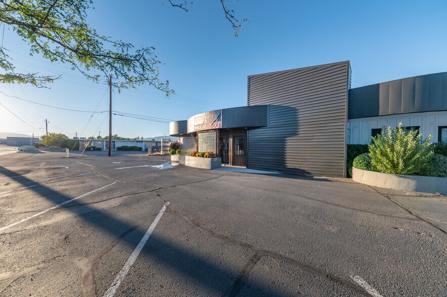More Photos Of 3189 Mill St, Reno Office For Sale