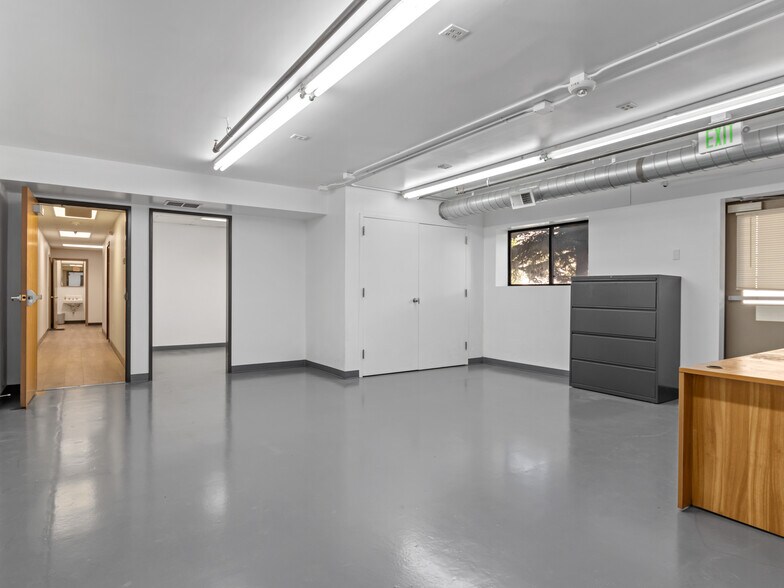 More Photos Of 14320 Longs Peak Ct, Longmont Warehouse For Lease