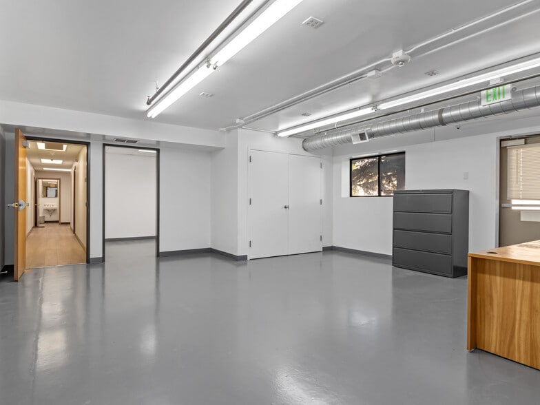 More Photos Of 14320 Longs Peak Ct, Longmont Warehouse For Lease