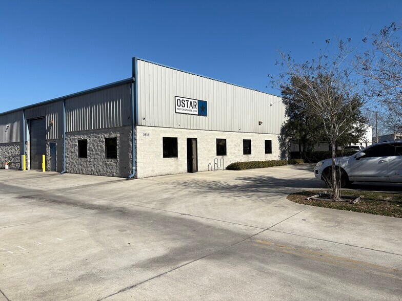 More Photos Of 3818 Caboose Pl, Sanford Warehouse For Lease