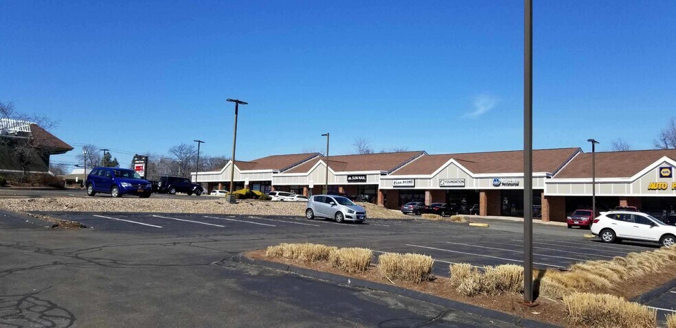 More Photos Of 425-477 S Broad St, Meriden Unknown For Lease