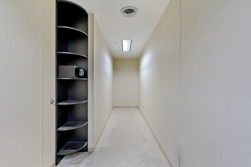 More Photos Of 1 Trimont Ln, Pittsburgh Medical For Lease