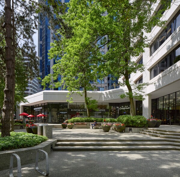 More Photos Of 1100 Melville St, Vancouver Office For Lease