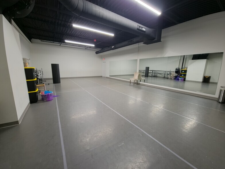 More Photos Of 770 Broadway, Raynham Storefront Retail Office For Lease