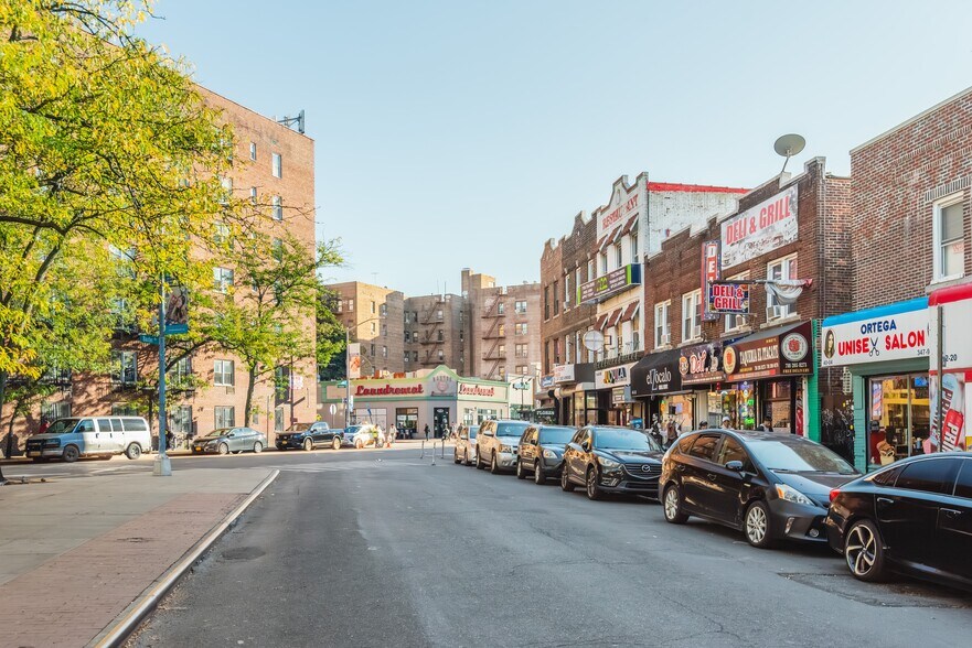 More Photos Of 4014 83rd St, Elmhurst Apartments For Lease