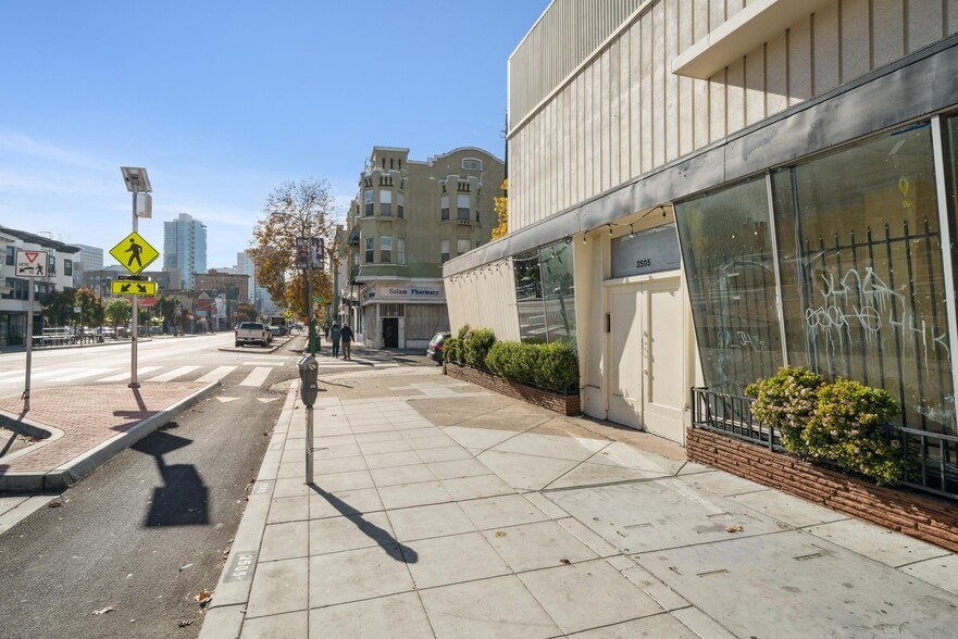 More Photos Of 2505 Telegraph Ave, Oakland Specialty For Sale