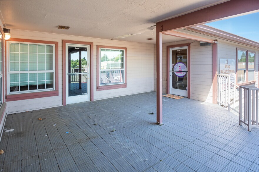 More Photos Of 1227 Bridge St, Yuba City Office For Sale