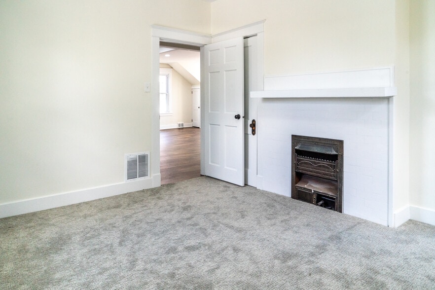 More Photos Of 2860 Perrysville Ave, Pittsburgh Funeral Home For Sale