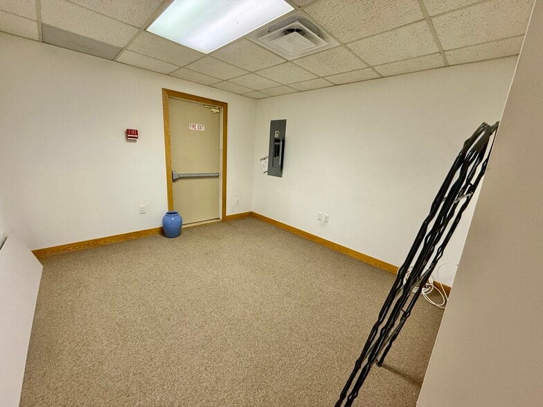 More Photos Of 73 Main St S, Woodbury Storefront Retail Office For Sale