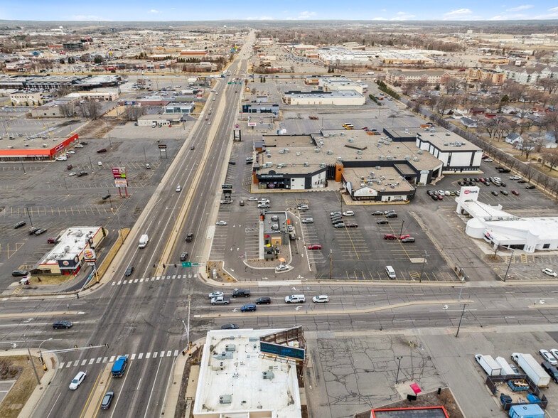 More Photos Of 3333 Division St, Saint Cloud Unknown For Lease