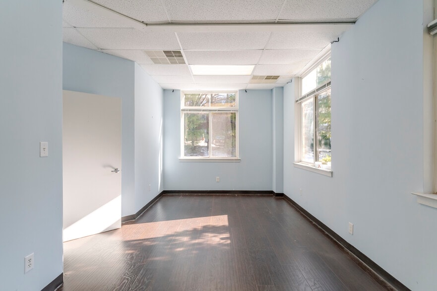 More Photos Of 1410 Incarnation Dr, Charlottesville Medical For Sale