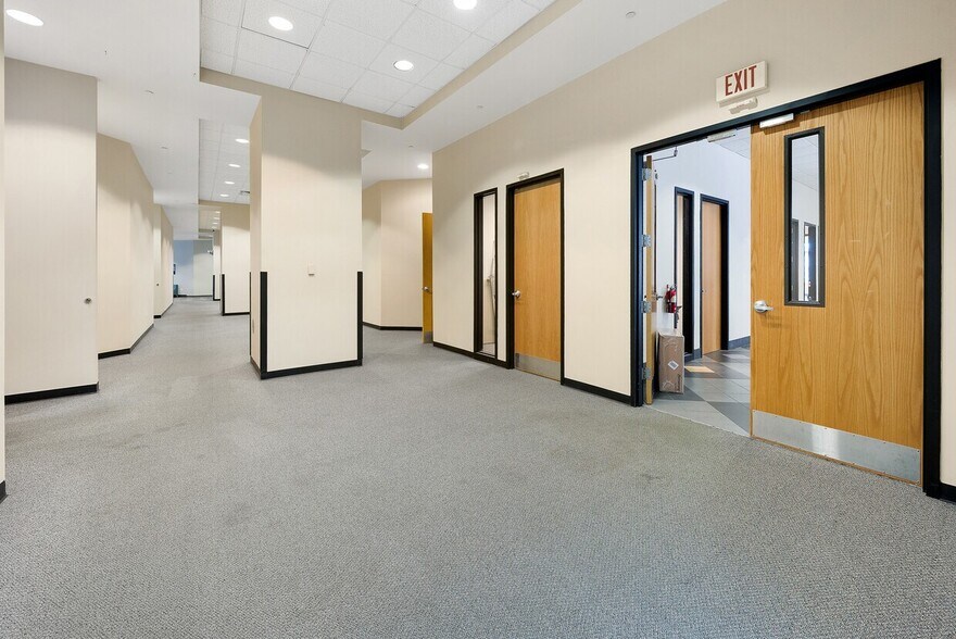 More Photos Of 200 N Richard Jackson Blvd, Panama City Beach Office For Sale