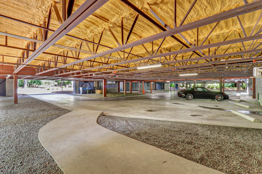 More Photos Of 10 Park Ln, Hilton Head Island Office For Sale