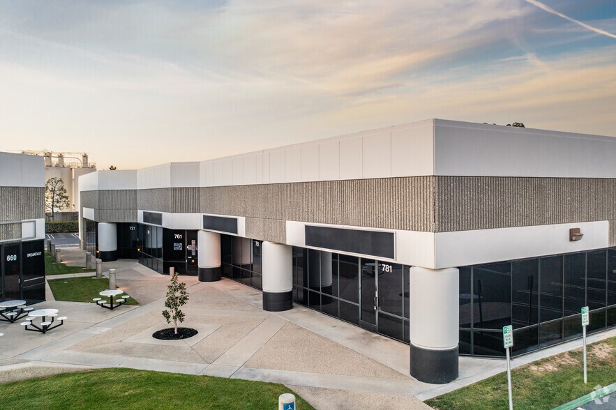 More Photos Of 701 Kimberly Ave, Placentia Unknown For Lease