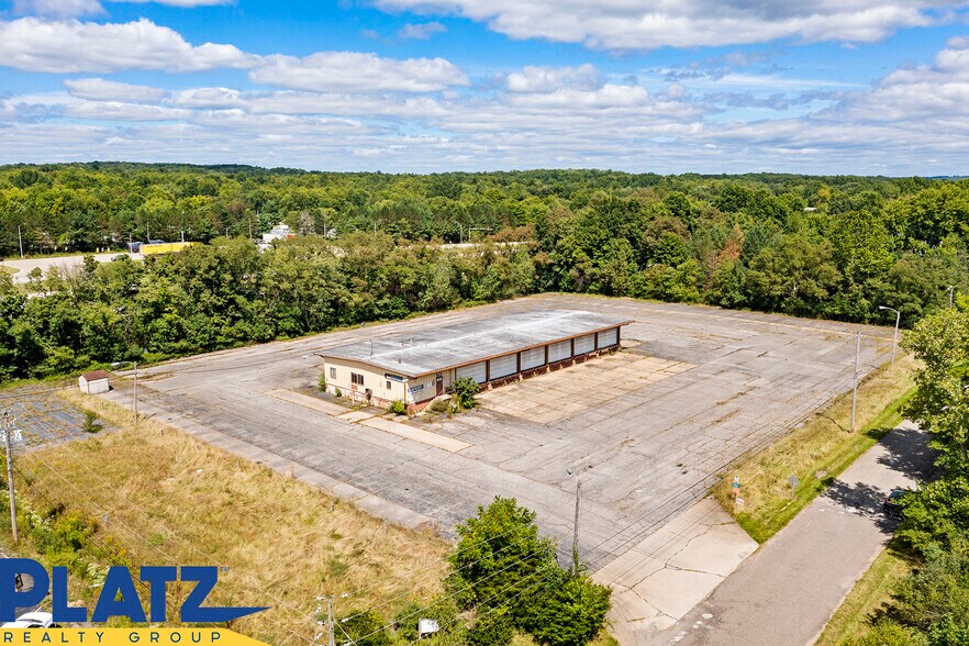 More Photos Of 3020 Gale Ave, Hubbard Truck Terminal For Lease