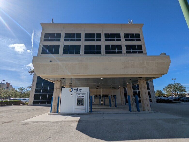 More Photos Of 5220 Summerlin Commons Blvd, Fort Myers Office For Lease