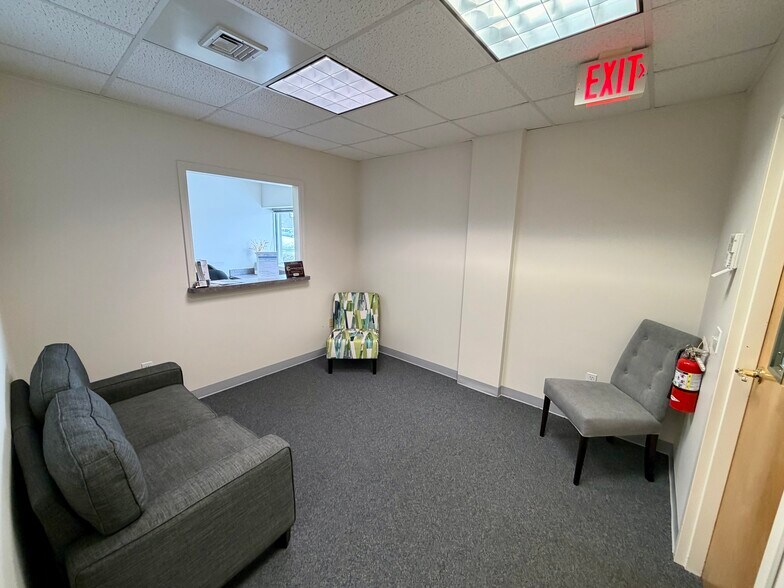 More Photos Of 277 Tompkins St, Cortland Office For Lease