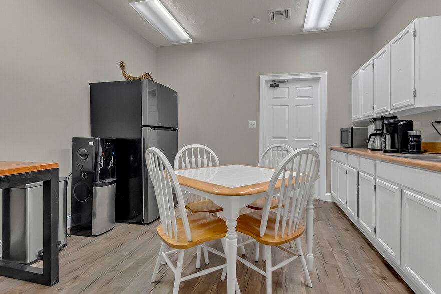 More Photos Of 1501 US Highway 19 S, Leesburg Office For Sale