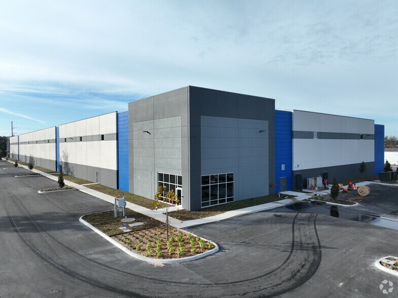 Primary Photo Of 4908 W Linebaugh Ave, Tampa Distribution For Lease