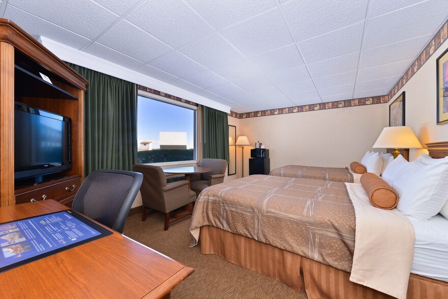 More Photos Of 2830 US Highway 160 W, Monte Vista Hotel For Sale