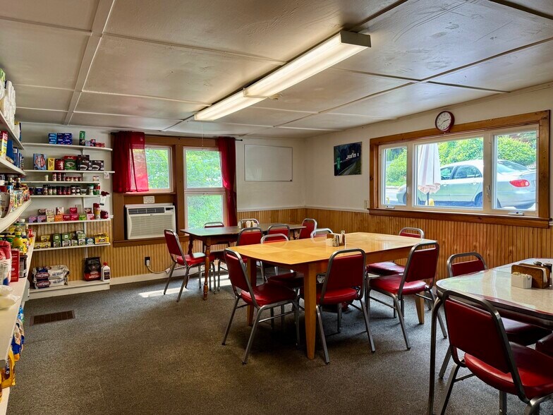 More Photos Of 101 River St, Conway Convenience Store For Sale