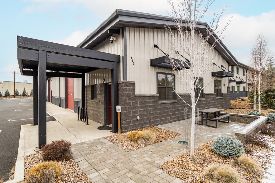 More Photos Of 295 W Lundgren Mill Dr, Sisters Food Processing For Sale