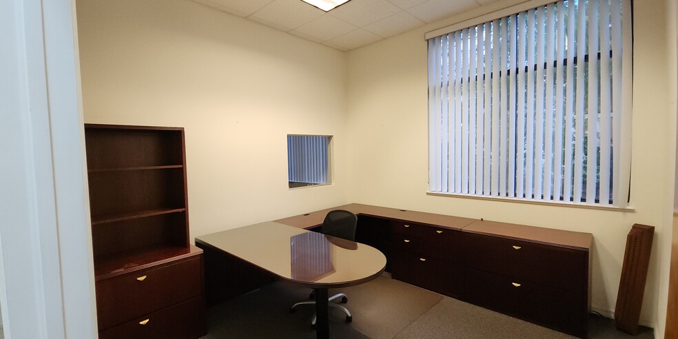 More Photos Of 7910 Summerlin Lakes Dr, Fort Myers Office For Lease