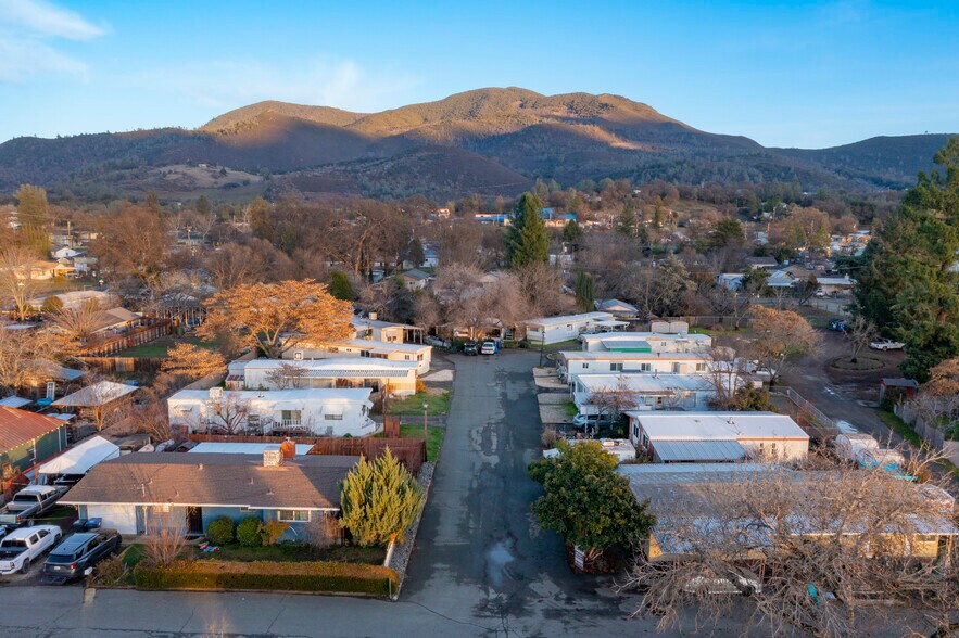 More Photos Of 5495 5th St, Kelseyville Manufactured Housing Mobile Home Park For Sale