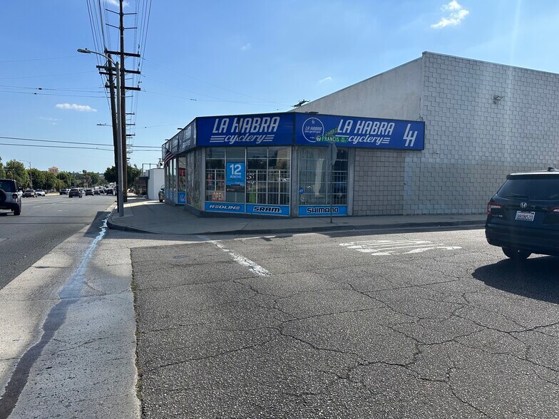 More Photos Of 451 N Harbor Blvd, La Habra Freestanding For Sale