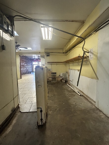 More Photos Of 3827-3831 Main St, College Park Storefront Retail Office For Lease