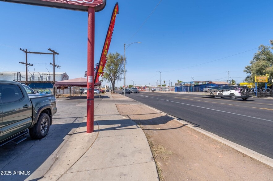 More Photos Of 2735 W Van Buren St, Phoenix Service For Sale