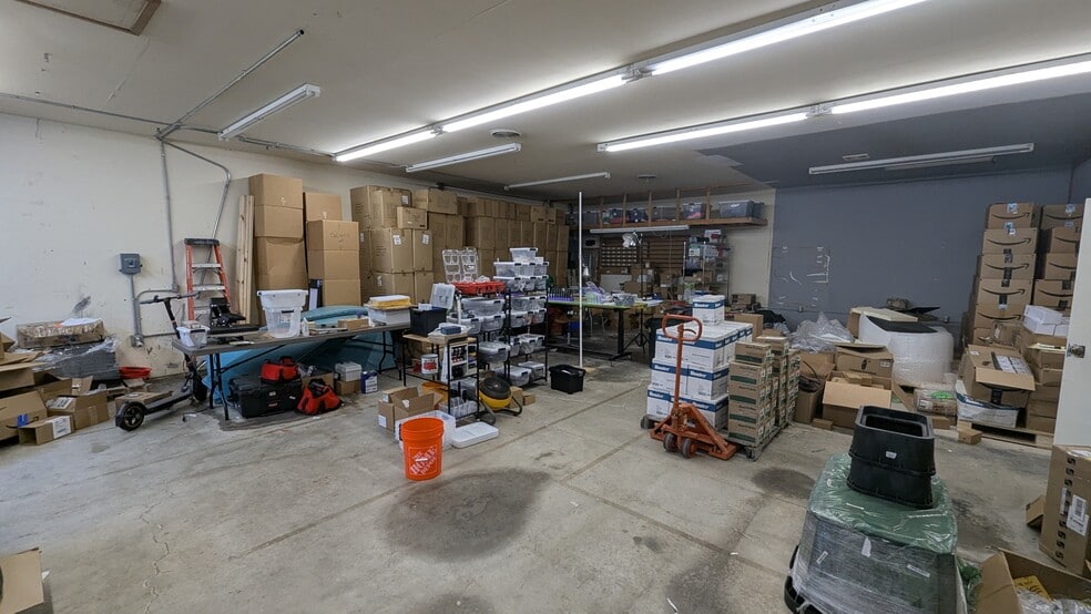 More Photos Of 571 Blue Star Ct, Traverse City Warehouse For Sale