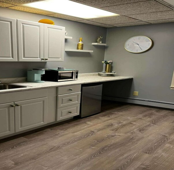More Photos Of 50 King St, Torrington Office For Sale