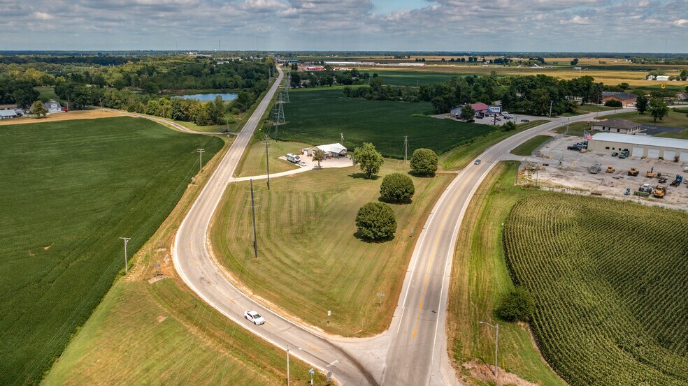 More Photos Of 20447 Old Route 66 Hwy, Staunton Flex For Sale