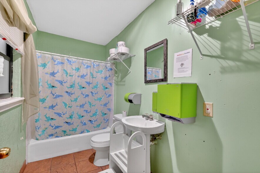 More Photos Of 4075 N County Road 19A, Mount Dora Daycare Center For Sale