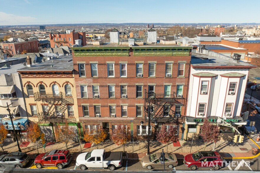 Primary Photo Of 1511 Summit Ave, Union City Apartments For Sale