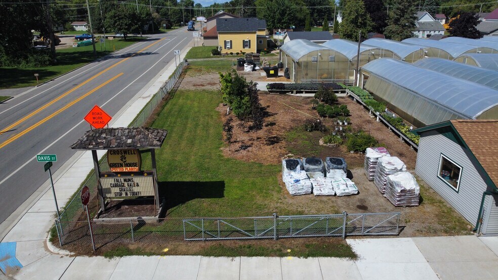 More Photos Of 180 Davis St, Croswell Garden Center For Sale