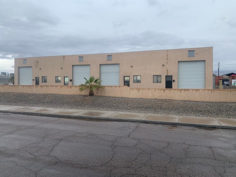 Primary Photo Of 2010 Holly Ave, Lake Havasu City Warehouse For Lease