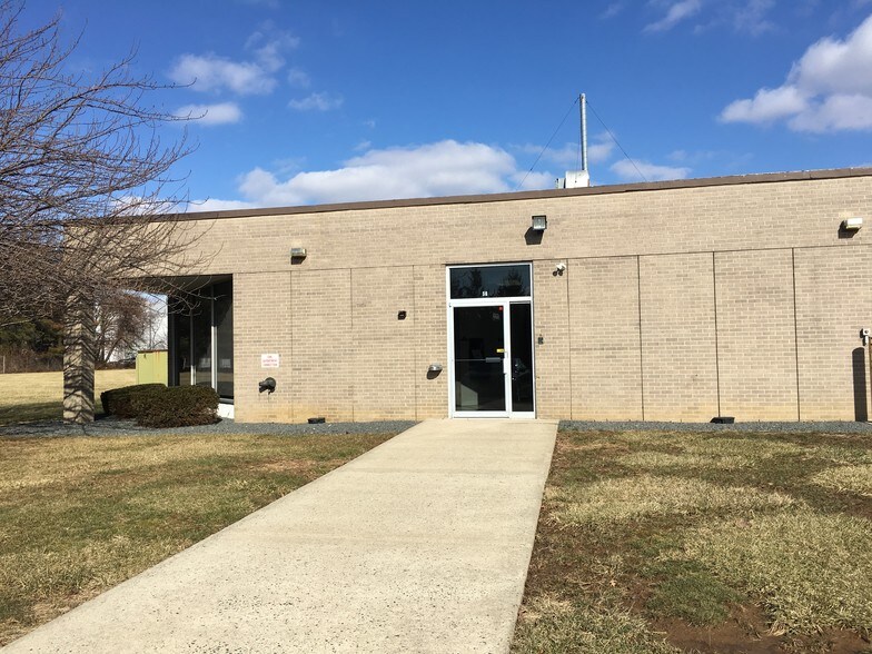 More Photos Of 50 Lake Dr, East Windsor Research And Development For Lease
