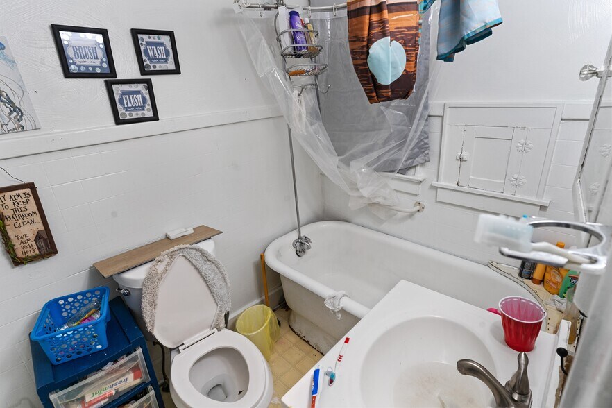 More Photos Of , Toledo Multifamily For Sale