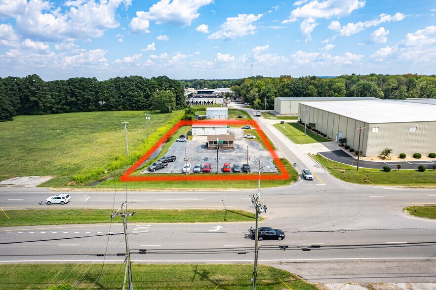 More Photos Of 3420 Highway 31 S, Decatur General Retail For Sale