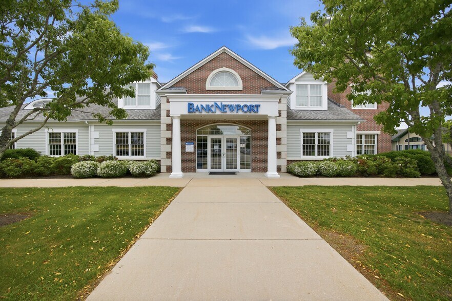 More Photos Of 1300-1340 Ten Rod Rd, North Kingstown Storefront For Lease
