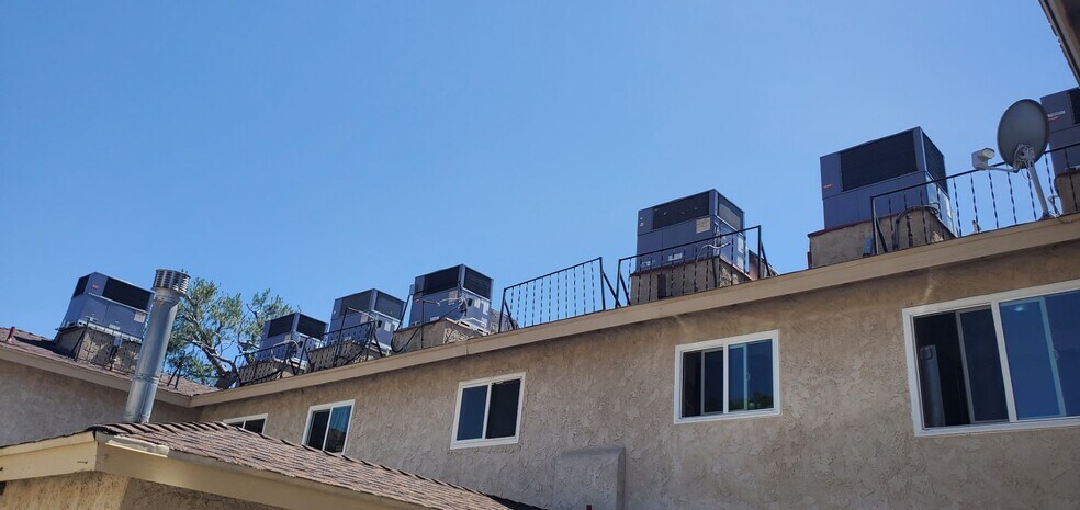 More Photos Of 24522 Chestnut St, Newhall Apartments For Sale