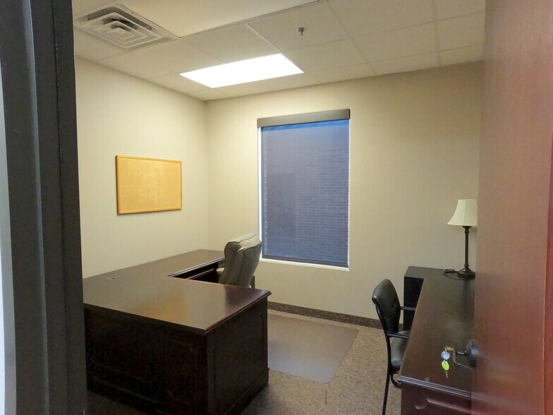 More Photos Of 6570 Naaman Forest Blvd, Garland Medical For Sale