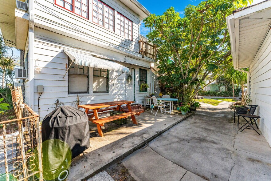 More Photos Of 2716 Riverview Dr, Melbourne Apartments For Sale