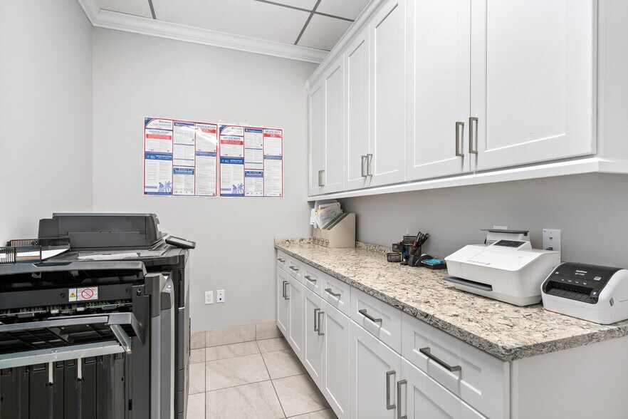 More Photos Of 2651 20th St, Vero Beach Medical For Sale