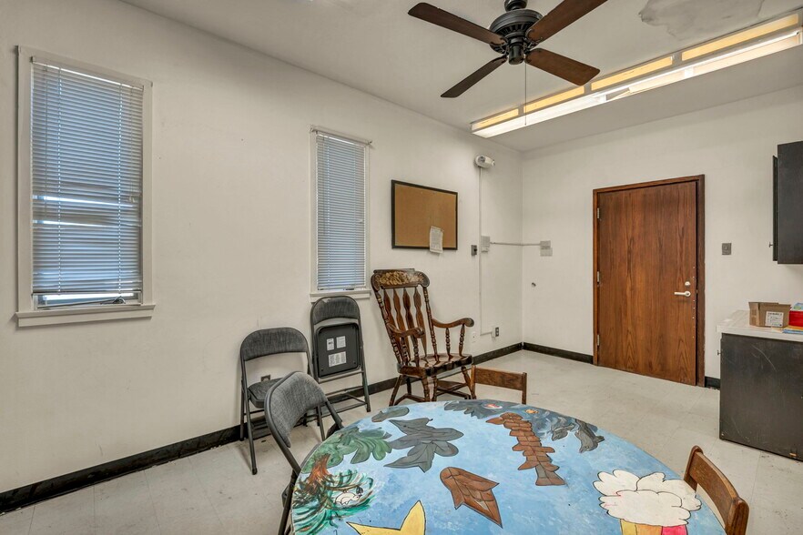More Photos Of 15715 Libby Rd, Maple Heights General Retail For Sale