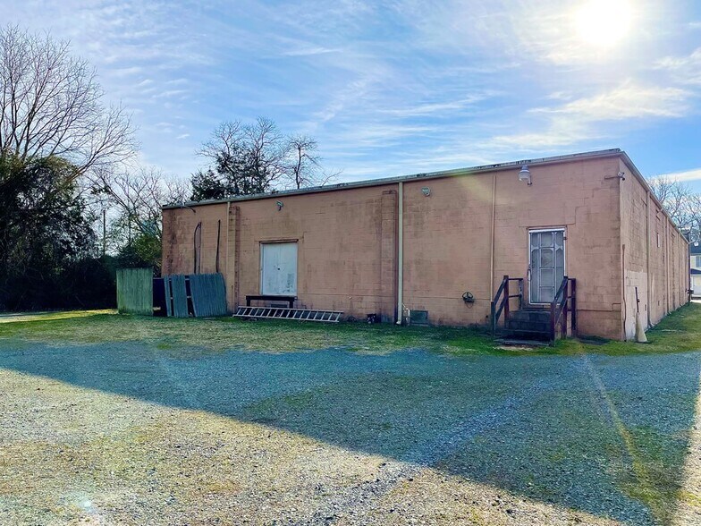More Photos Of 3649 Willow St, Chincoteague General Retail For Sale