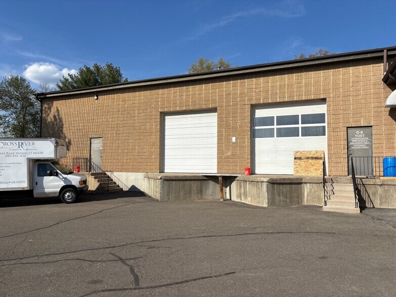 More Photos Of 91 Willenbrock Rd, Oxford Flex For Sale