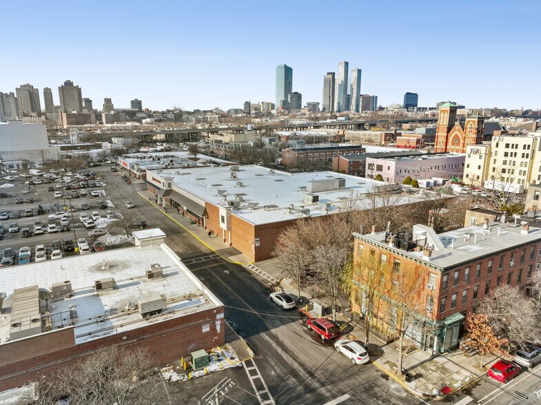 More Photos Of 273 Monmouth St, Jersey City Medical For Sale